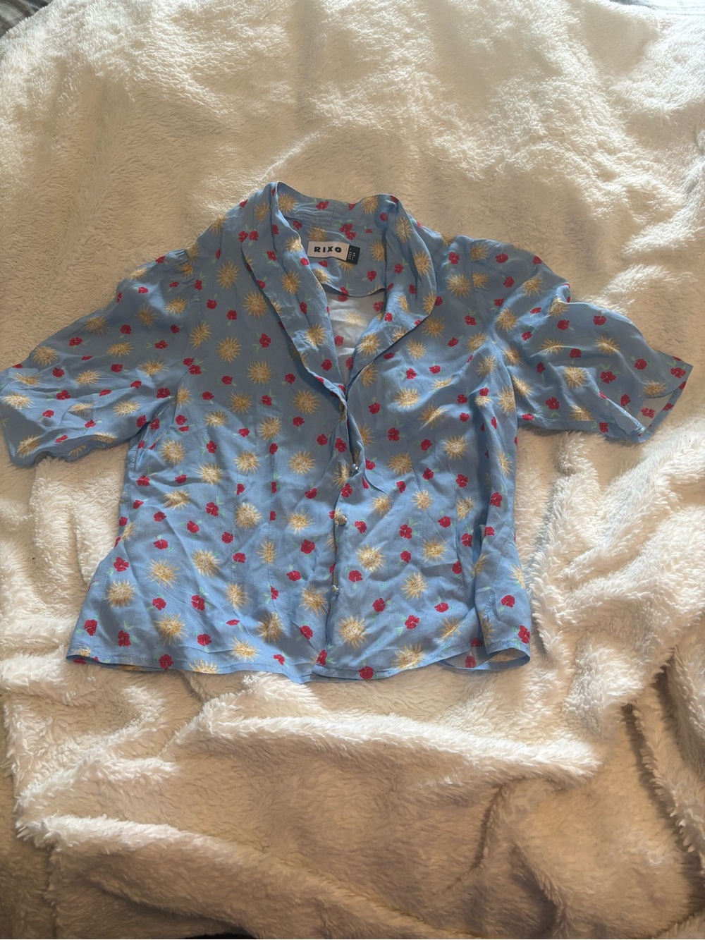 RIXO Light Blue Floral Button-Front Short Sleeve Top